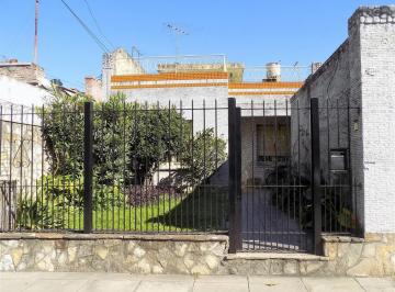 Casa · 90m² · 3 Ambientes · 1 Cochera · Casa 3 Amb, 230 m² en Villa Real (Pje. Espronceda Al 2700)