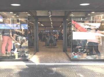 Local comercial de 1 ambiente, Lanús · Lanús Este - Alquiler Local Zona Súper Comercial – a Pasos Estación Tren!