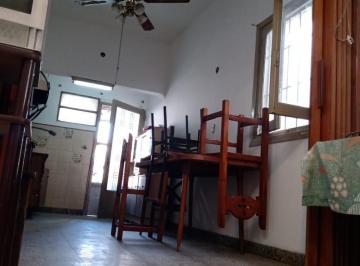 Casa · 130m² · 3 Ambientes · Oportunidad. Venta Casa Centro Zarate