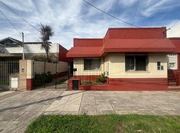 Casa de 5 ambientes, Morón · Casa Americana en Venta,4 Dorm.,2 Baños - Morón Centro, Zona Oeste