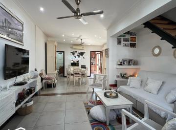 Casa de 3 ambientes, Ciudad de Santa Fe · Las Heras 3600 - Santa Fe, Capital.