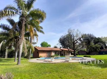 Casa · 160m² · 5 Ambientes · 2 Cocheras · Casa en Barrio El Cazador
