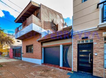 Casa de 7 ambientes, Floresta · 2 Casas en 1. 7 Ambientes en Vélez Sarsfield Patio Jardín Cochera