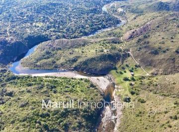 Terreno · 1410000m² · Campo en Cuesta Blanca con 2 Km de Rio