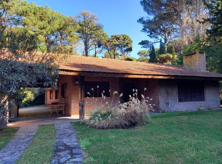 Casa · 159m² · 6 Ambientes · 1 Cochera