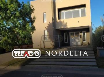 Casa · 160m² · 46 Ambientes · 1 Cochera · Casa en Alquiler en Vila Marina I, Villanueva, Tigre