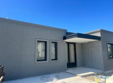 Casa · 180m² · 4 Ambientes · Casa en Venta, 6 Ambientes, Lote Al Agua en San Matias, Escobar