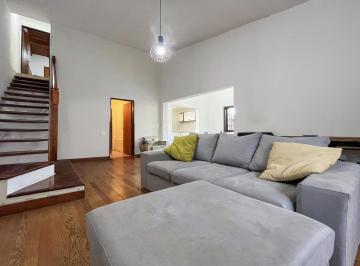 Casa · 120m² · 4 Ambientes · 1 Cochera · Venta/permuta - Casa - 2 Dorm. con Patio y Piscina - Granadero Baigorria
