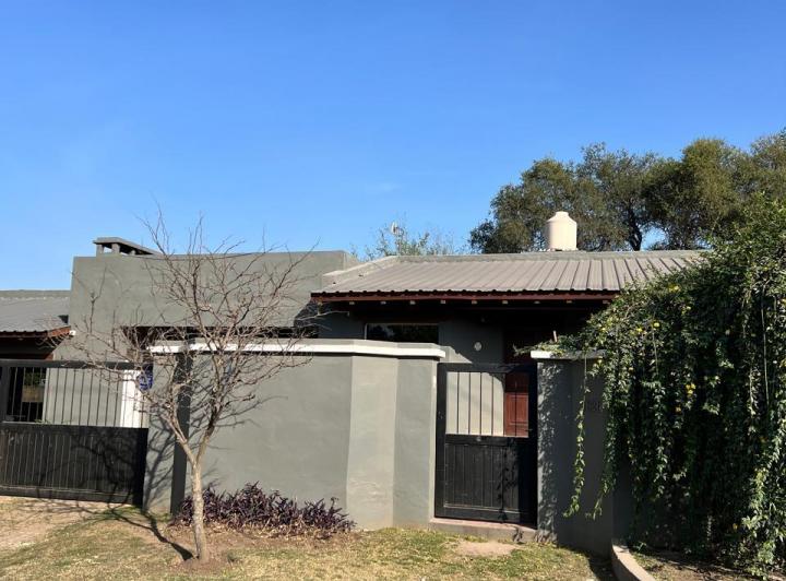 Casa · 400m² · 6 Ambientes · 3 Cocheras