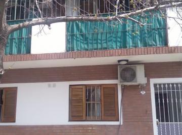 PH de 3 ambientes, Villa Luro · Villa Luro. Tuyu 100. Depto PH 3 Ambientes Frente Balcon.