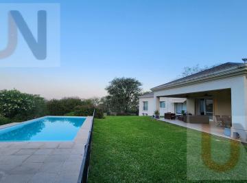 Casa · 2044m² · 8 Ambientes · 2 Cocheras · Casa Premium Las Yungas Country