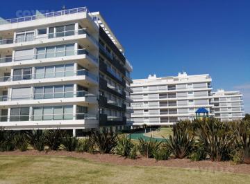 Departamento · 83m² · 3 Ambientes · Departamento en Venta de 2 Dorm., Playa Brava