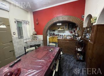 PH · 61m² · 3 Ambientes · 1 Cochera · Venta PH 2 Ambientes con Cochera en Lanús