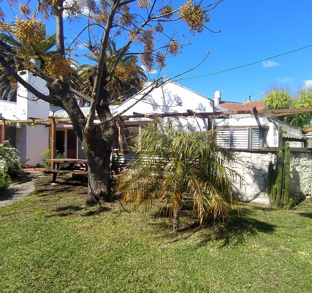 Casa PH 2 dorm, 90m² con garage y parque — Bestoso