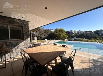 Casa · 1000m² · 4 Dormitorios · 2 Cocheras · Casa en Venta La Rufina