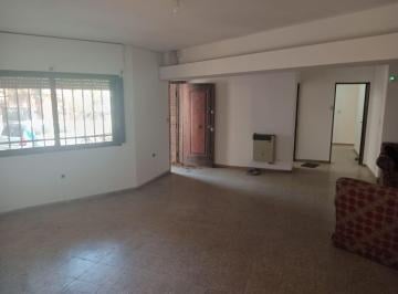 Casa de 4 ambientes, Córdoba · Venta - Casa Esquina 2 Dorm. - Marques de Sobremonte
