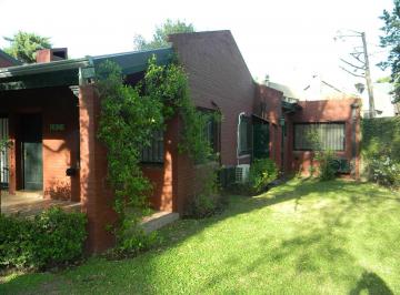 Casa · 172m² · 4 Ambientes · 3 Cocheras · Muy Buena Casa en Venta en Horqueta