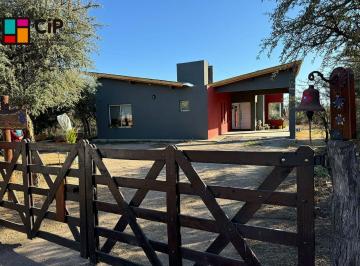 Casa de 4 ambientes, Cortaderas · Preciosa Casa en Venta en Cortaderas, San Luis