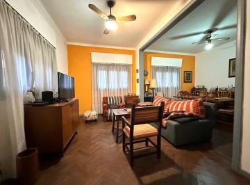 Casa · 151m² · 7 Ambientes · 1 Cochera · Casa en Venta en Florida, Vicente López