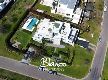 Casa · 500m² · 8 Ambientes · 2 Cocheras · Casa en Venta en Pilara, Pilar, G. B. a. Zona Norte