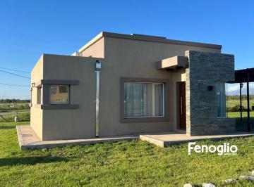 Casa · 79m² · 3 Ambientes · 1 Cochera · Casa - Solares