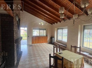 Casa · 155m² · 3 Ambientes · 1 Cochera · Casa en Venta Apto Credito Sobre Calle Juan B Justo Matheu