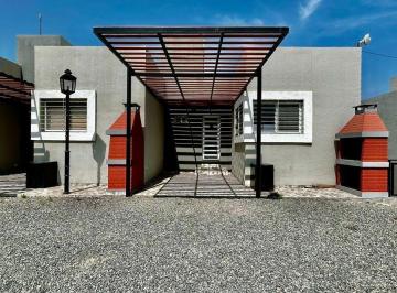 Casa · 53m² · 2 Ambientes · 1 Cochera · Casa PH Venta 1 Dormitorio, Pileta Villa Santa Cruz del Lago, Villa Carlos Paz