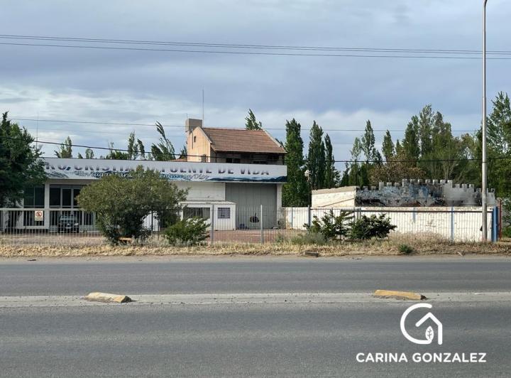 Bodega-Galpón · 817m² · 2 Dormitorios
