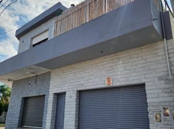 PH · 80m² · 4 Ambientes · 1 Cochera · PH en Virreyes