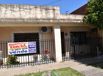 Casa de 4 ambientes, La Matanza · Amplia Vivienda 4 Amb. C/ Terreno Libre