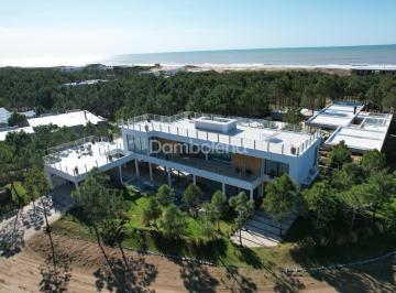 Casa · 325m² · 6 Ambientes · 2 Cocheras · Casa en Venta Ubicado en Marítimo 4, Costa Esmeralda, Costa Atlántica