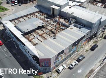 Bodega-Galpón · 2500m² · Galpón en Alquiler y Venta en Villa Lynch