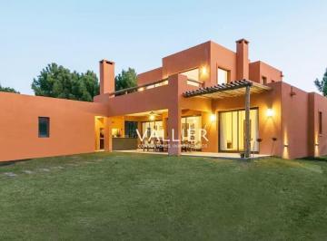 Quinta vacacional de 4 ambientes, Costa Esmeralda · Casa Quinta en Venta en Residencial I, Costa Esmeralda, Costa Atlántica