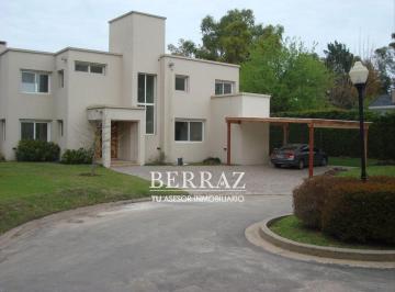 Casa · 300m² · 5 Ambientes · 1 Cochera · Casa Venta 5 Ambientes en Bosque Chico Pilar Lote de 900 m²