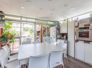 Departamento · 91m² · 4 Ambientes · 1 Cochera · Departamento con Patio en Caballito
