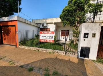 PH · 100m² · 3 Ambientes · Solida Casa en Planta Baja de 3 Ambientes (En Ph) con Jardin o Fondo en Venta. Olivos