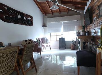 Casa · 6 Ambientes · 2 Casas de 3 Ambientes en Planta Baja y Planta Alta en Duplex en Venta. Villa Ballester