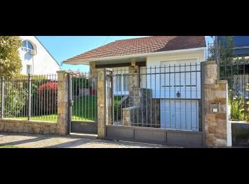 Casa en Alquiler de 3 ambientes Playa Grande · Alquiler Temporario (No 24 Meses),finde Largo, vacaciones Mes Quincena Consulte