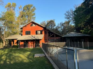 Casa · 400m² · 5 Ambientes · 3 Cocheras · Casa en Venta Parque Leloir
