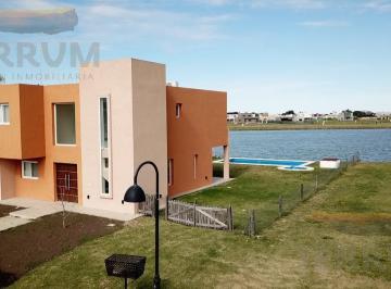 Casa · 198m² · 6 Ambientes · Casa Alquiler Canning Horizontes Al Sur Temporada