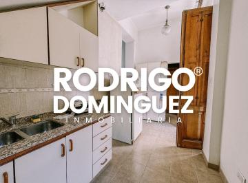 Casa · 283m² · 7 Ambientes · 1 Cochera · Casa Chalet en Venta en Lanús Oeste, Lanús, G. B. a. Zona Sur