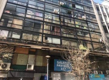 Oficina comercial · 33m² · 1 Ambiente · Deposito en Venta en Once