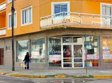 Local comercial · 70m² · Excelente Local de 120 m² Mas Galpon