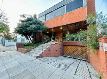 Casa · 380m² · 7 Ambientes · 2 Cocheras · Casa en Venta - 3 Dorm. 3 Baños - Cocheras - 420 m² - Mataderos