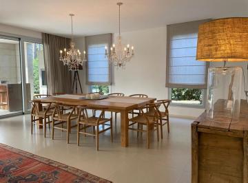 Casa · 350m² · 5 Ambientes · 2 Cocheras · Laguna Blanca Alquiler Casa Cinco Alamos
