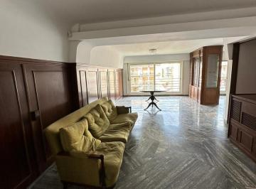 Departamento · 150m² · 3 Dormitorios · Departamento con Cochera en Venta en Peatonal Sarmiento, Ciudad