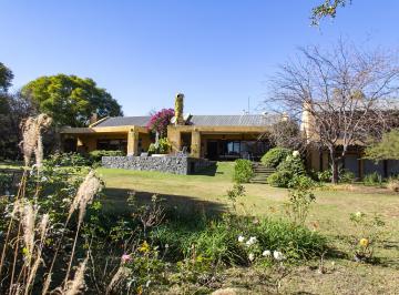Casa de 7 ambientes, Villa Allende · Gran Propiedad en Venta con Vista en Villa Allende Golf