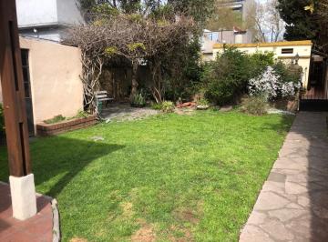 Casa de 2 ambientes, Almirante Brown · PH con Amplio Parque en Privilegiada Ubicación. Apto Crédito, Sin Expensas