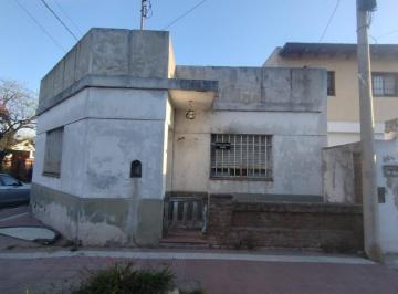 Casa · 130m² · 3 Ambientes · 1 Cochera · Casa en Venta 2 Dorm. Villa Cabrera a Refaccionar