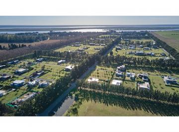 Terreno · 900m² · Lote Sobre El Rio